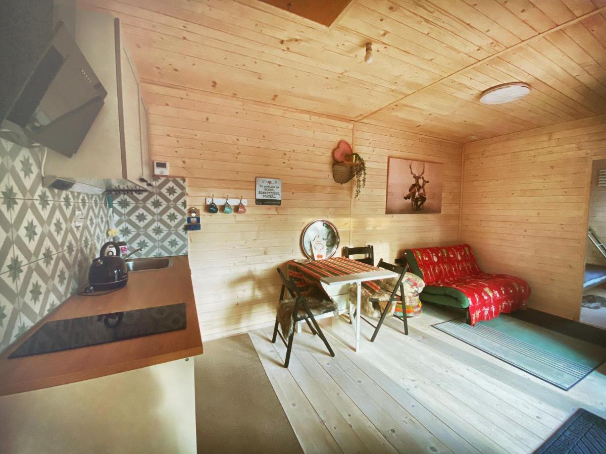 Lazy Deer - Camp